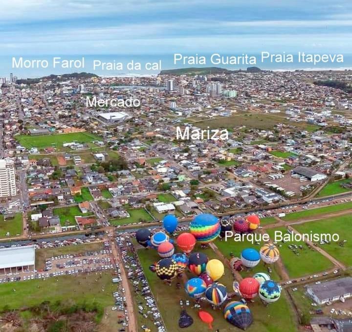 Kitnet K1 Em Torres-Rs - Na Mais Bela Praia Gaucha - Cozinha - Banheiro - Ar Condicionado - Smart Tv 32' - Wi-Fi - Anfitria Superhost No Bnb Exterior photo