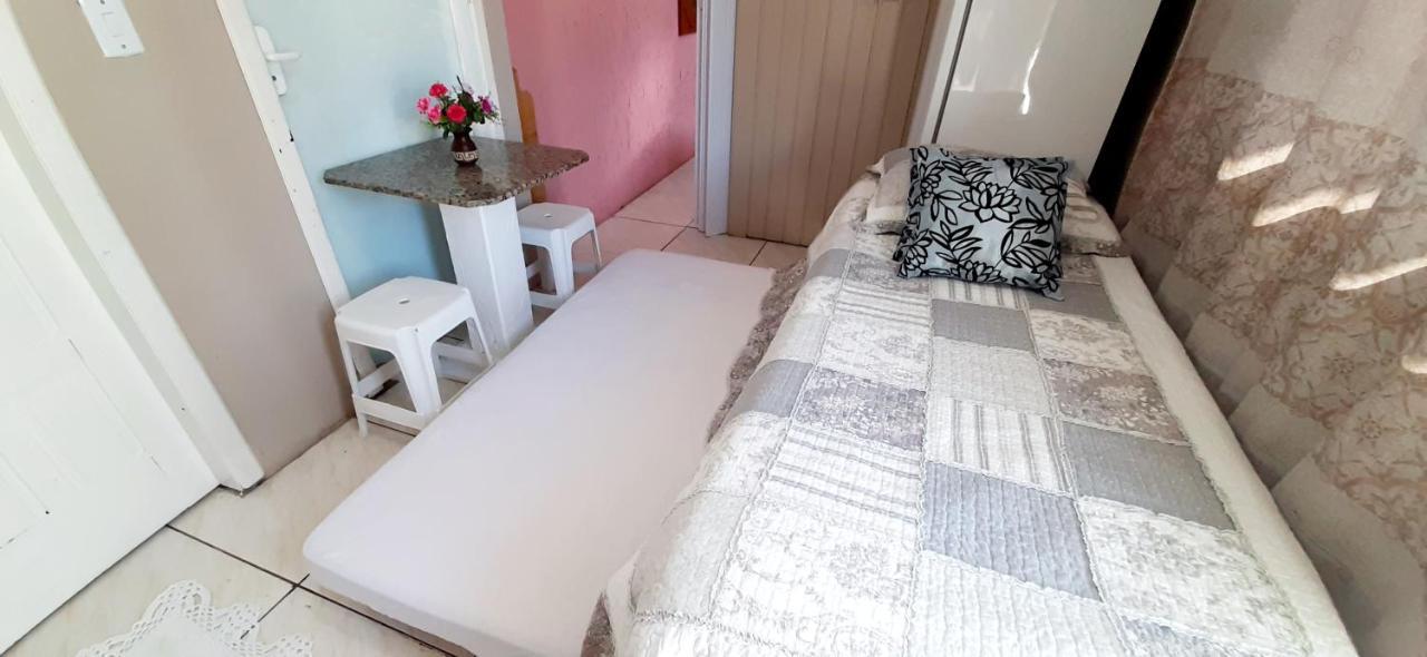 Kitnet K1 Em Torres-Rs - Na Mais Bela Praia Gaucha - Cozinha - Banheiro - Ar Condicionado - Smart Tv 32' - Wi-Fi - Anfitria Superhost No Bnb Exterior photo