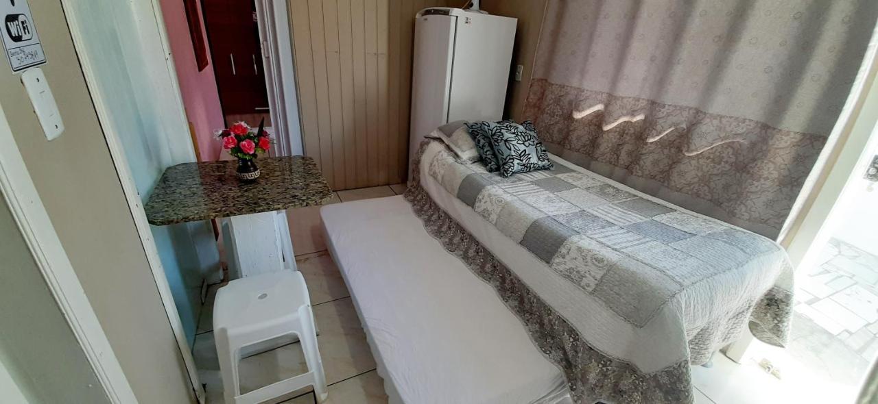Kitnet K1 Em Torres-Rs - Na Mais Bela Praia Gaucha - Cozinha - Banheiro - Ar Condicionado - Smart Tv 32' - Wi-Fi - Anfitria Superhost No Bnb Exterior photo